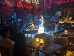 -FOUR PLAY BAR