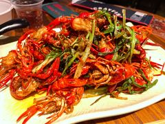 -巴厘龙虾·榜首油焖大虾(音乐学院·沿江酒馆店)