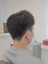 -尤司男士国潮理发馆