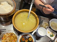 -富正毅三下锅·湘西韵味(天门山索道店)