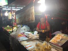 -芒果糯米饭摊子