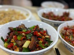 大蒜叶炒腊肉-笨罗卜浏阳菜馆(太平街店)