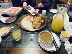 -小天鹅火锅·一线江景洪鼎旗舰店(洪崖洞店)