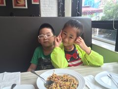 -必胜客(武汉欢乐谷店)