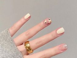 -悦指间美甲美睫