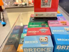-极限PLAY运动娱乐新世界·团建派对表演休闲馆·室内高空游乐园