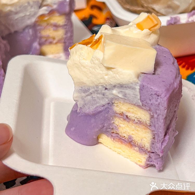 谁懂！！西安这家芋泥蛋糕爆浆哗哗往外流…
