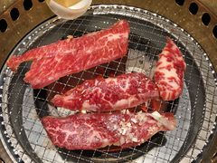 -山川小町·极番烧肉(新地假日广场店)