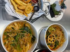 -W COLLECTIVE  DESSERT SHOP