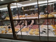 面包甜点陈列柜-奈雪的茶(新天地广场PRO店)