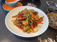 -川流不息·地道川菜·小龙虾(松东路店)