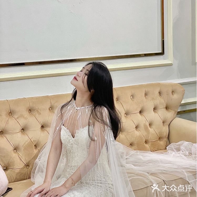 东莞试纱|自带光圈的金色秀禾 气场全开