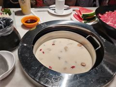 -煲宫猪肚鸡(晶品店)