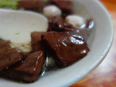 -松树干拌面店