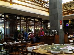 大堂-阿瓦山寨·湘菜现炒·剁椒鱼头王(咸阳总店)