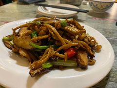 炒三菌-牧马人奶茶馆(乌兰察布总店)