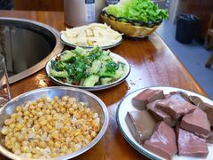 -曹丞相·地锅鸡·地锅鱼(武林店)