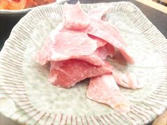 -臻牛烤肉