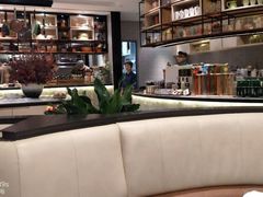 -港丽餐厅(正大店)