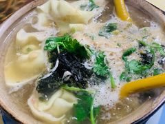 -小许三鲜砂锅馄饨店(家多乐烟酒店)