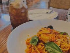 -ROAST coffee & eatery