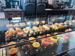 面包甜点陈列柜-星巴克臻选(北京前门大街店)
