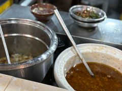 -裕新楼粉面馆·石磨手工粉(四方坪店)