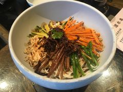 -云海肴·汽锅鸡·云南菜(天山百盛优客店)