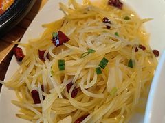 -严记小天府酸菜鱼(西四路店)