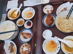 -百年老字号·观振兴蟹黄面·三虾面·苏式面(观前街富仁坊巷店)