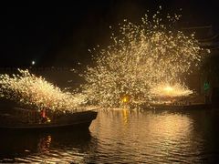 -淄博花灯齐彩城