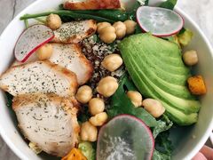 牛油果鸡胸肉沙拉-农畉LONFOOD(福田星河COCOPark店)