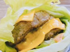 巨星芝士牛肉蛋堡-牛纽塔·牛人堡(群众路店)