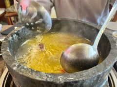 -鲁朗纳麦石锅鸡庄园