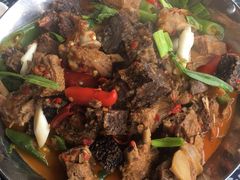 -临江餐馆二楼美食部落
