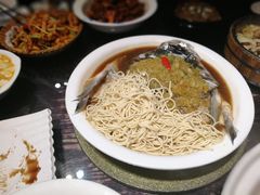 开味鱼头+加热干面-刘胖子家常菜·蹄花焖藕(中央花园店)