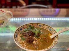 红烧牛肉面-金杨拉面王小吃面馆·牛三宝面·红烧牛肉粉