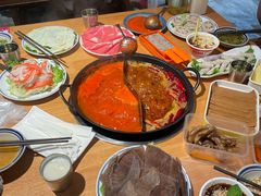 -三个四川人火锅(华联商厦店)