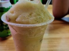 蜜桃百香果炒冰-啊溜烧烤·炭火传承(南澳店)