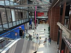 -星巴克臻选(上海中环广场2F店)