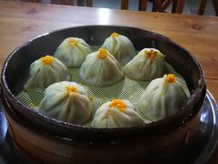 蟹粉小笼包-忆秦园小笼包(惠山古镇总店)