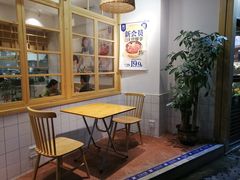 等位区-米国现煲煲仔饭(塔子湖店)