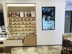 -三目眼镜·蔡司视觉合作店(青浦宝龙店)