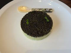 牛油果蟹肉塔塔鱼子酱荞麦脆片-临江宴(陆家嘴店)