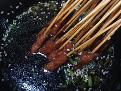 -虾弄弄海派小龙虾·牛羊蝎子火锅