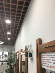 -V8潮牌·接发烫染连锁