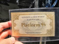 -九又四分之三站台哈利波特商店