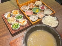 -良米山·云南野生菌过桥米线(上海首店)