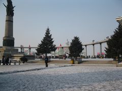 门面-人民防洪胜利纪念塔