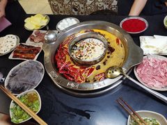 -洞亭火锅(防空洞总店)